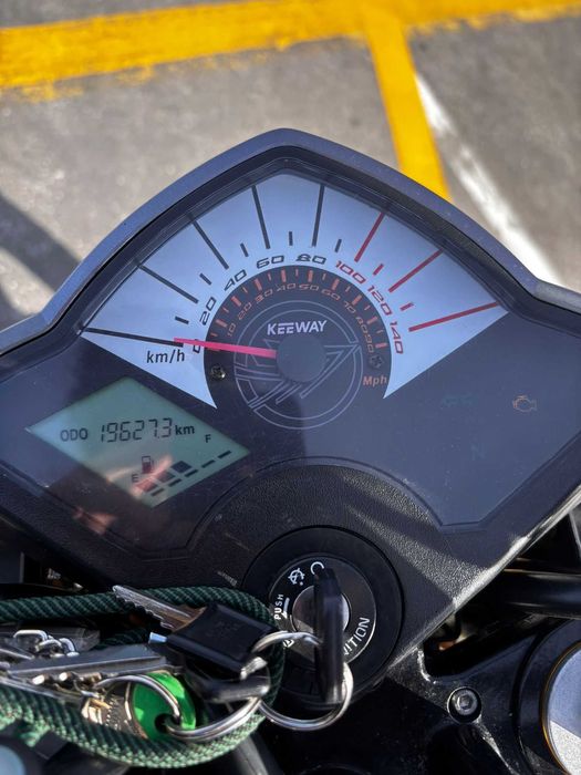 Keeway TXM 125 – Pronta a andar