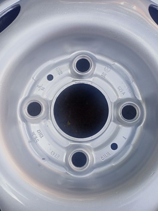 Диски 4/100 R13 VW