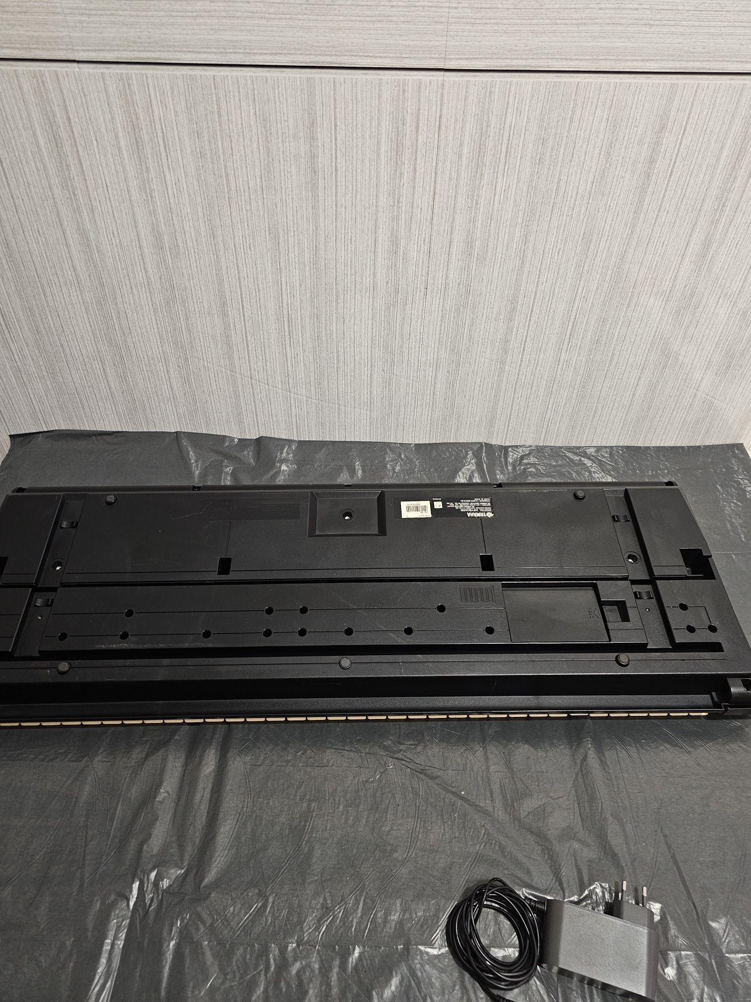 Сентизатор Yamaha PSR  E223
