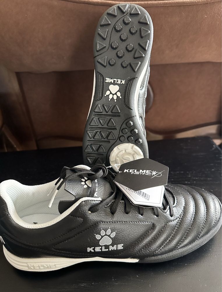 Сороконожки Kelme BASIC 42 роз.