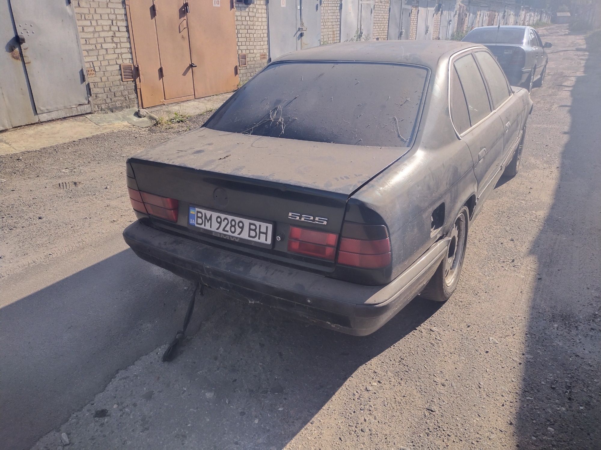 Разбираю БМВ е34 525