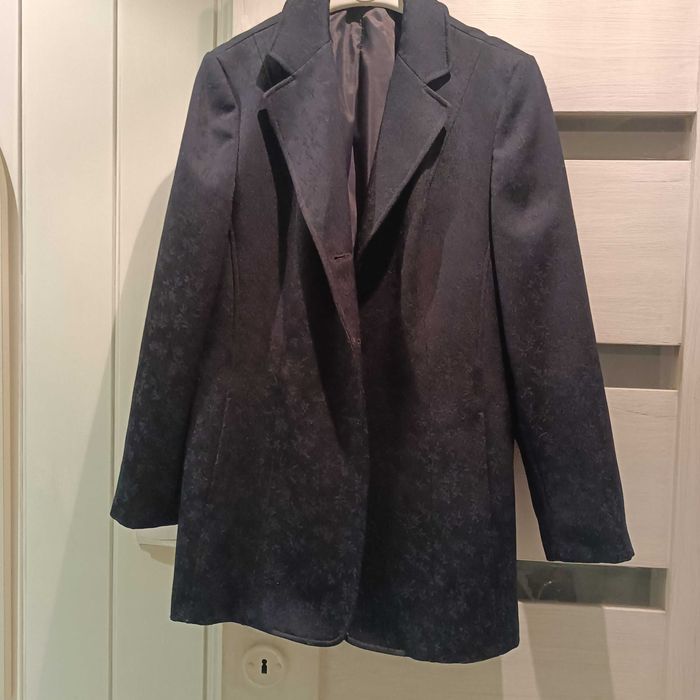 Długa damska marynarka