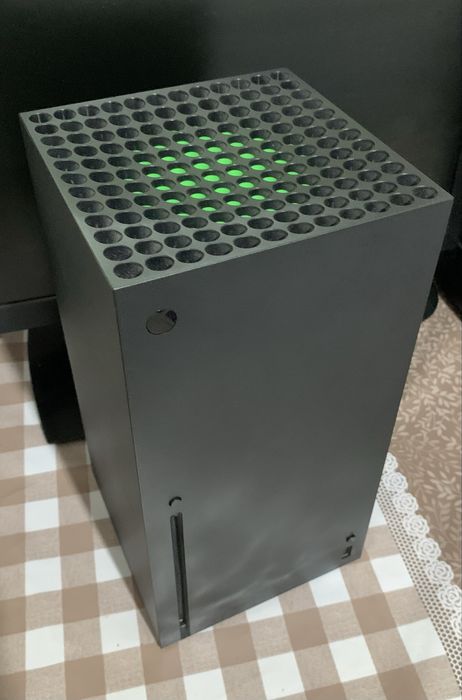 Продаю Xbox series x 1 tb