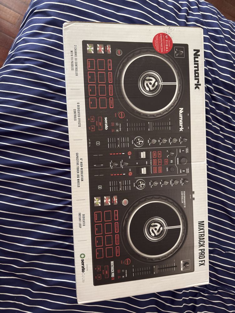 Numark Mixtrack Pro FX – Garantia até 2027 + Caixa e Manuais