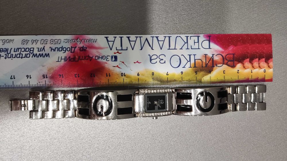 Дизайнерские женские наручные кварцевые часы Gucci