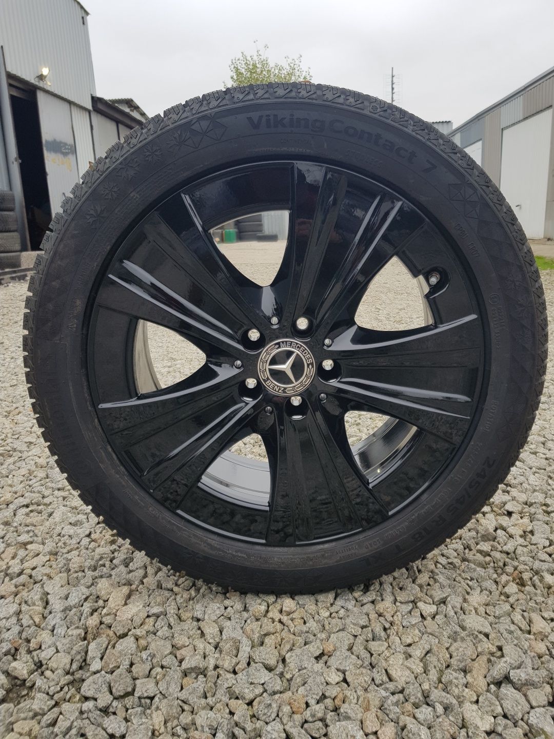 Nowe Koła Mercedes E klasa W213 8x18 ET 43 Zima 245/45R18 continental