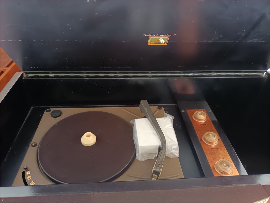 Armário Vintage Gira Discos