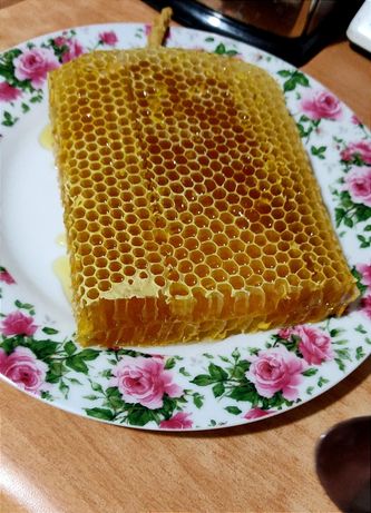 Вощина  стільниковий мед