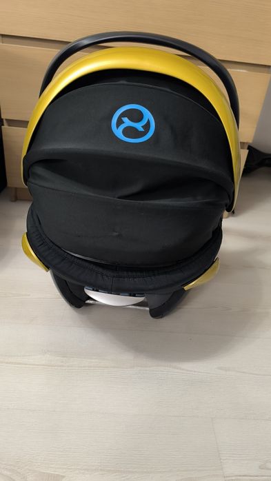 Cybex Cloud Q z bazą