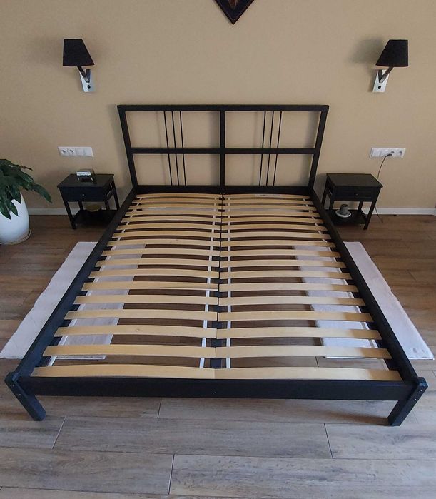 Łóżko z materacem 160-200