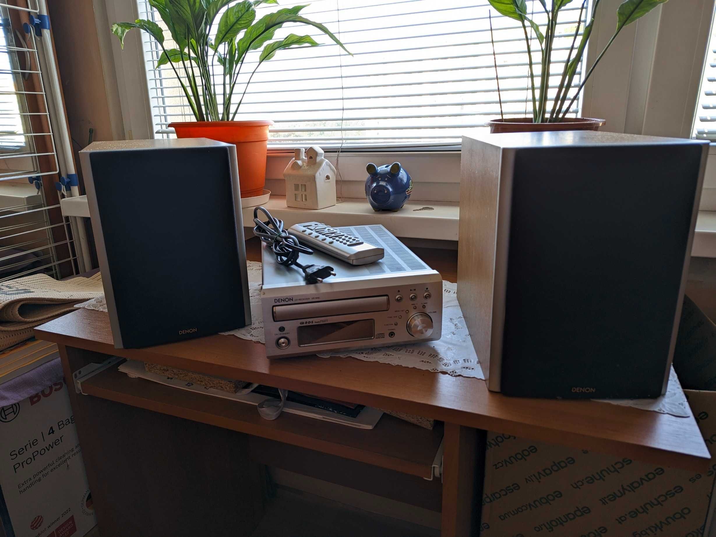 CD player Denon UD-M30 wraz z 2 głośnikami Denon SC-35