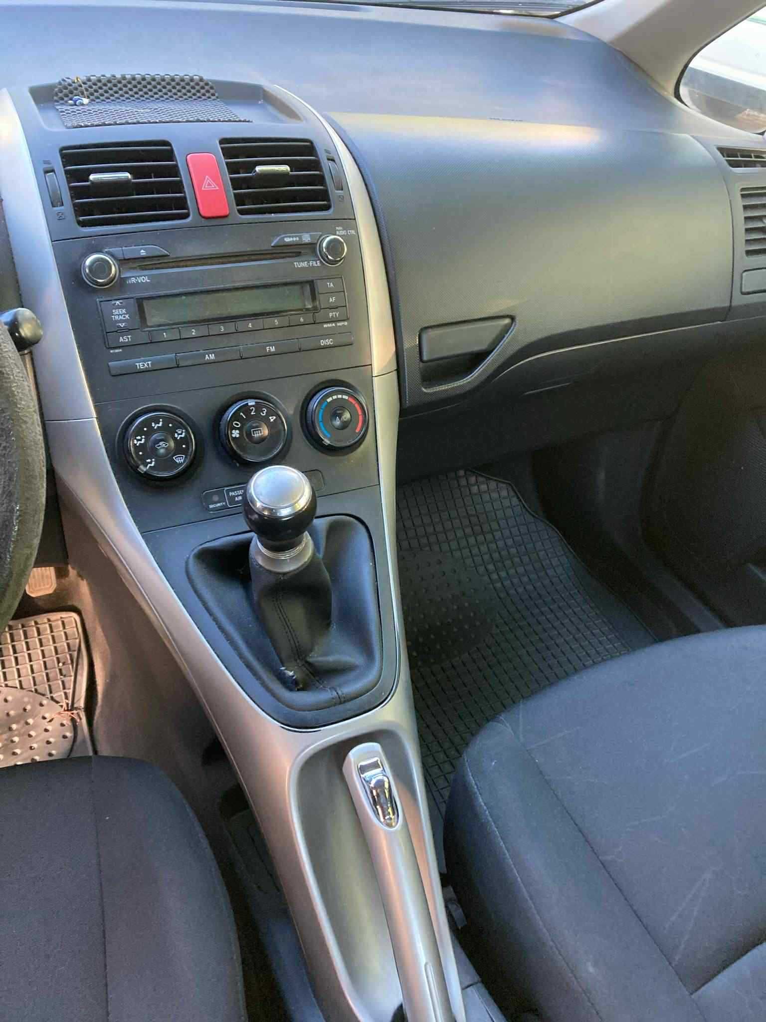 TOYOTA AURIS 1,4 D4D 2008r.