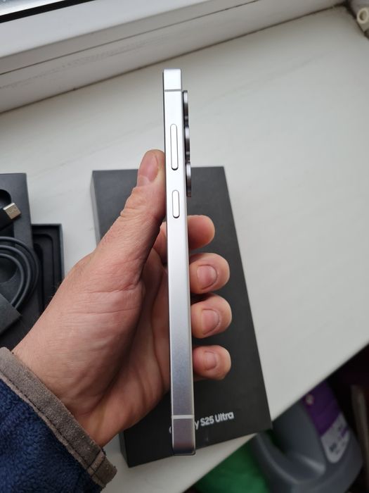 Samsung s25 ultra 12/256 100% батарея