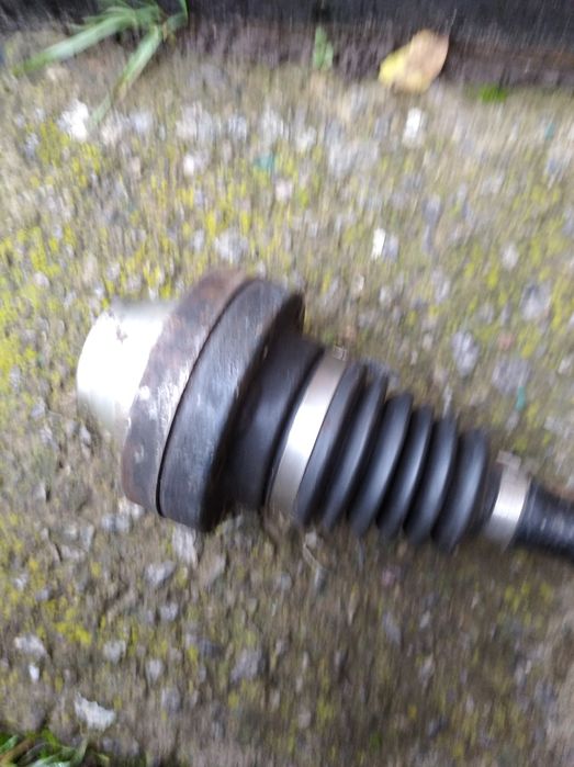 Продам полуось перед VW Touareg 2002-2012