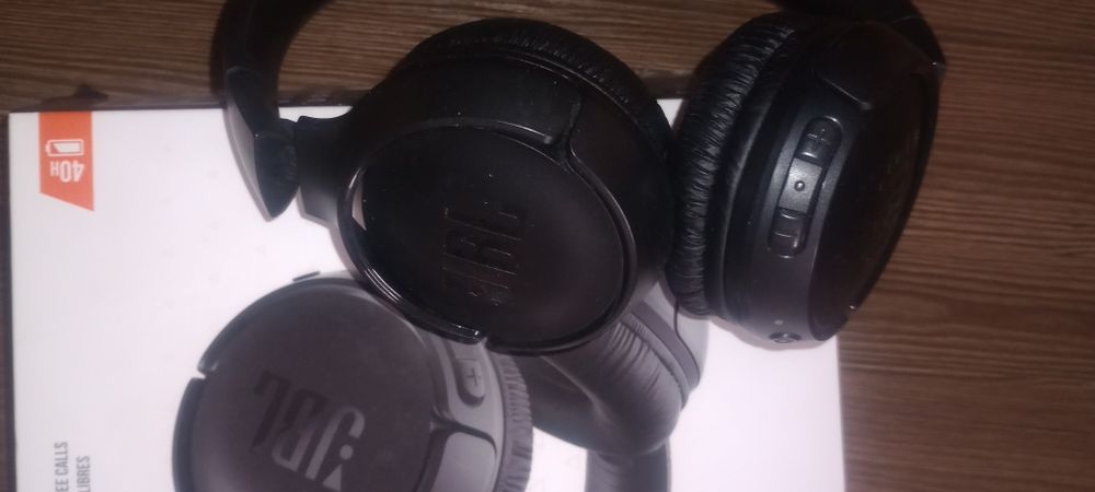 Навувшники JBL TUNE 570 BT