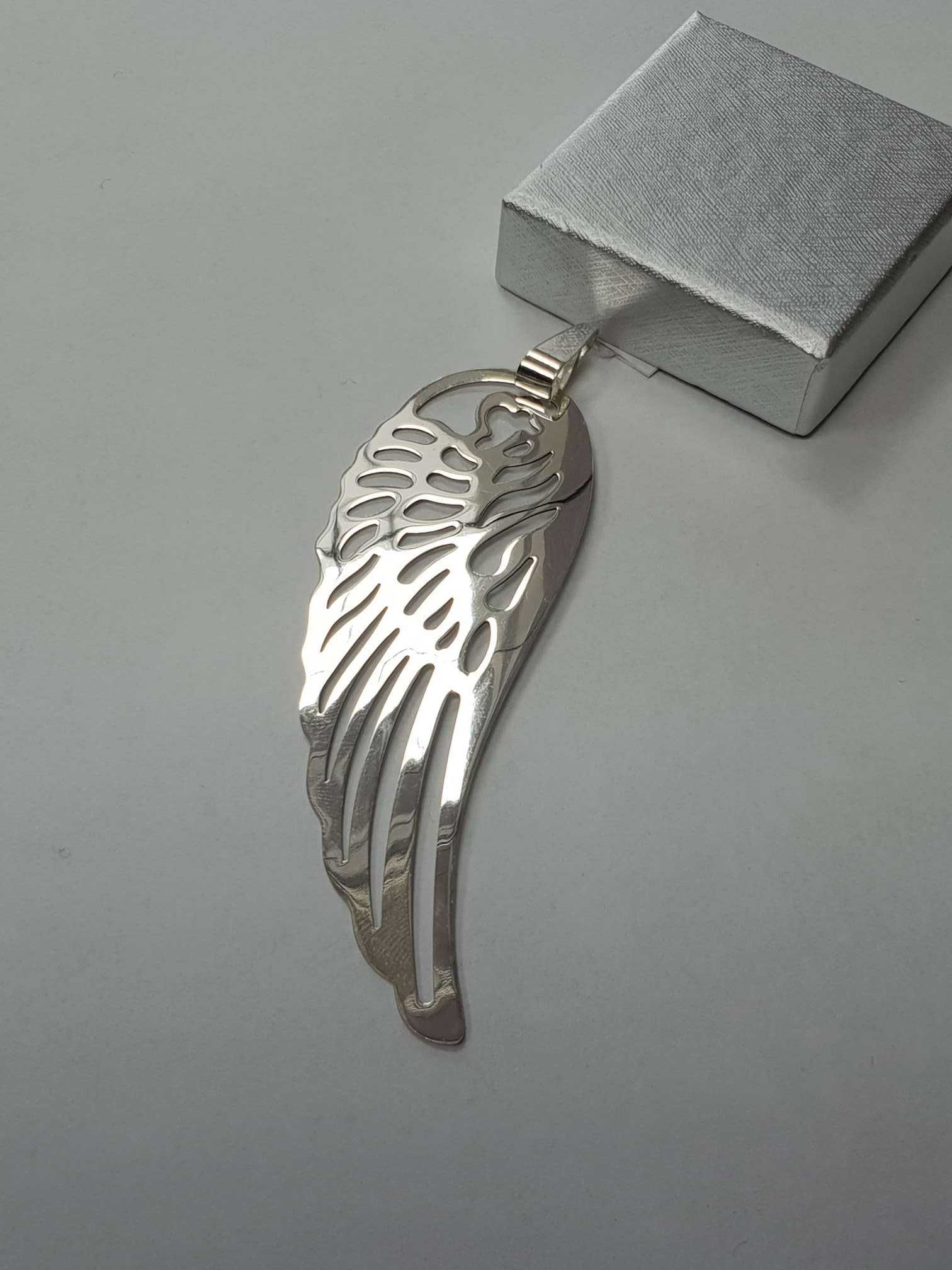 Piękny duży srebrny wisiorek -skrzydło, srebro 925