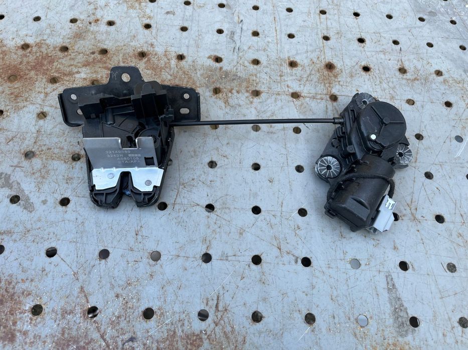 VOLVO S60 V60 XC90 ZAMEK KLAPY BAGAŻNIKA