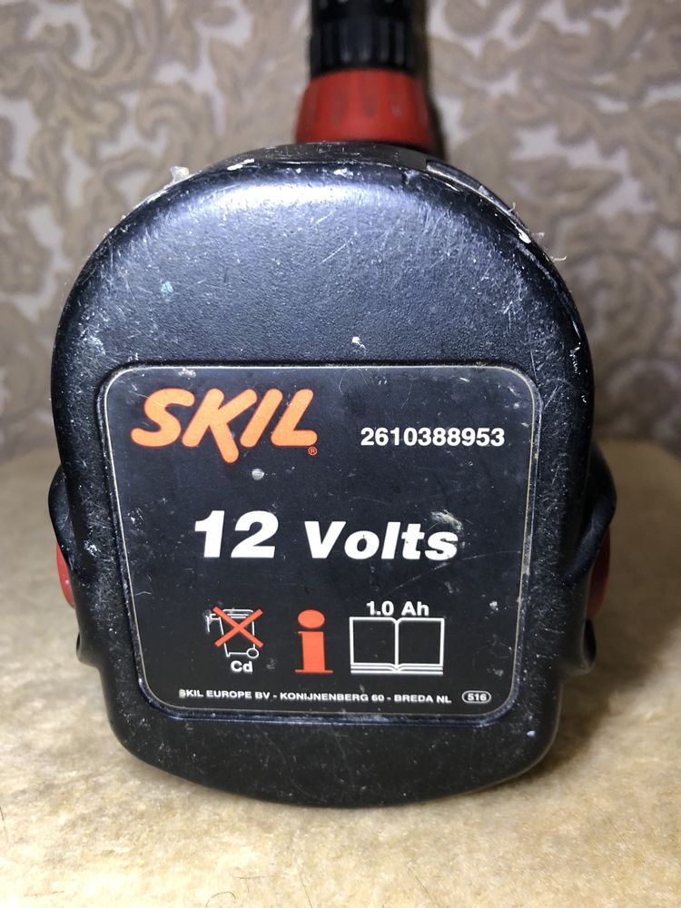 Шуруповерт аккумуляторный SKILL 12V