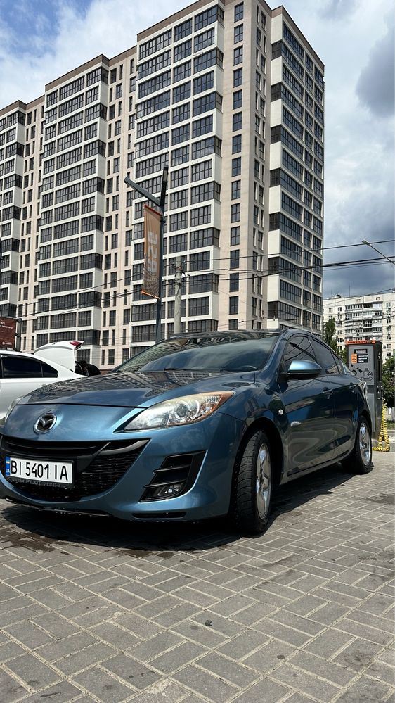 Продам Mazda 3 2011