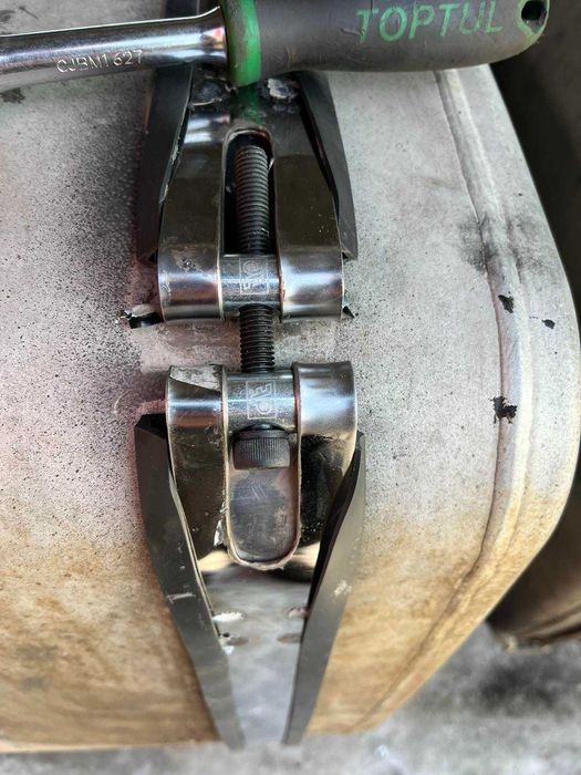 Ленты крепления топливного бака VOLVO, MAN, RENAULT нержавейка.