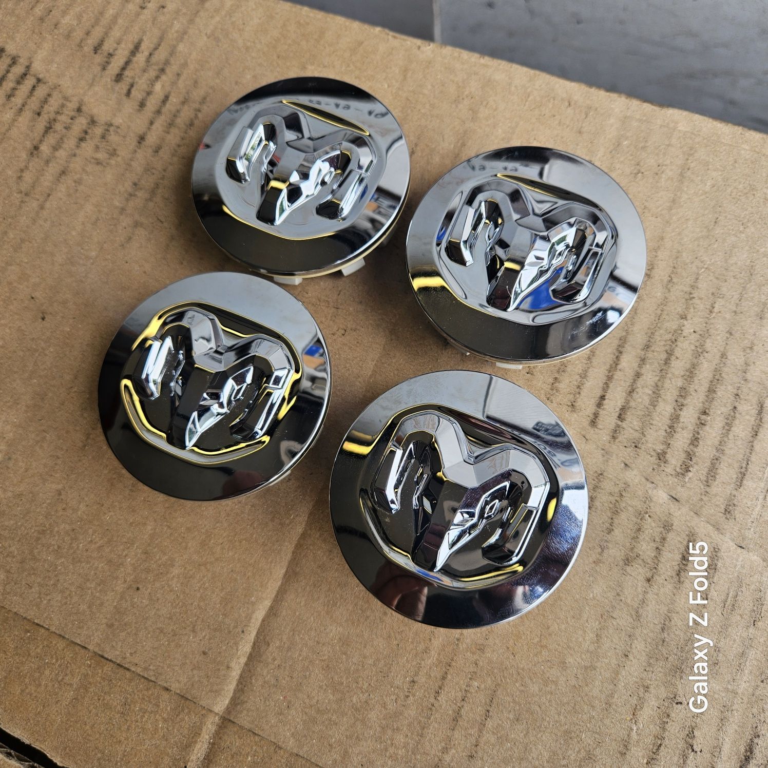 Dekielki Dodge Oryginalne Dekielki do felg aluminiowych Dodge