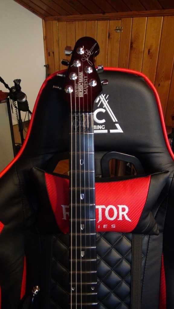 DISC Music Man John Petrucci Majesty Monarchy, Royal Red