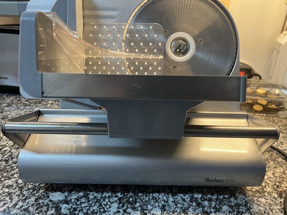 Vende se fiambreira como nova