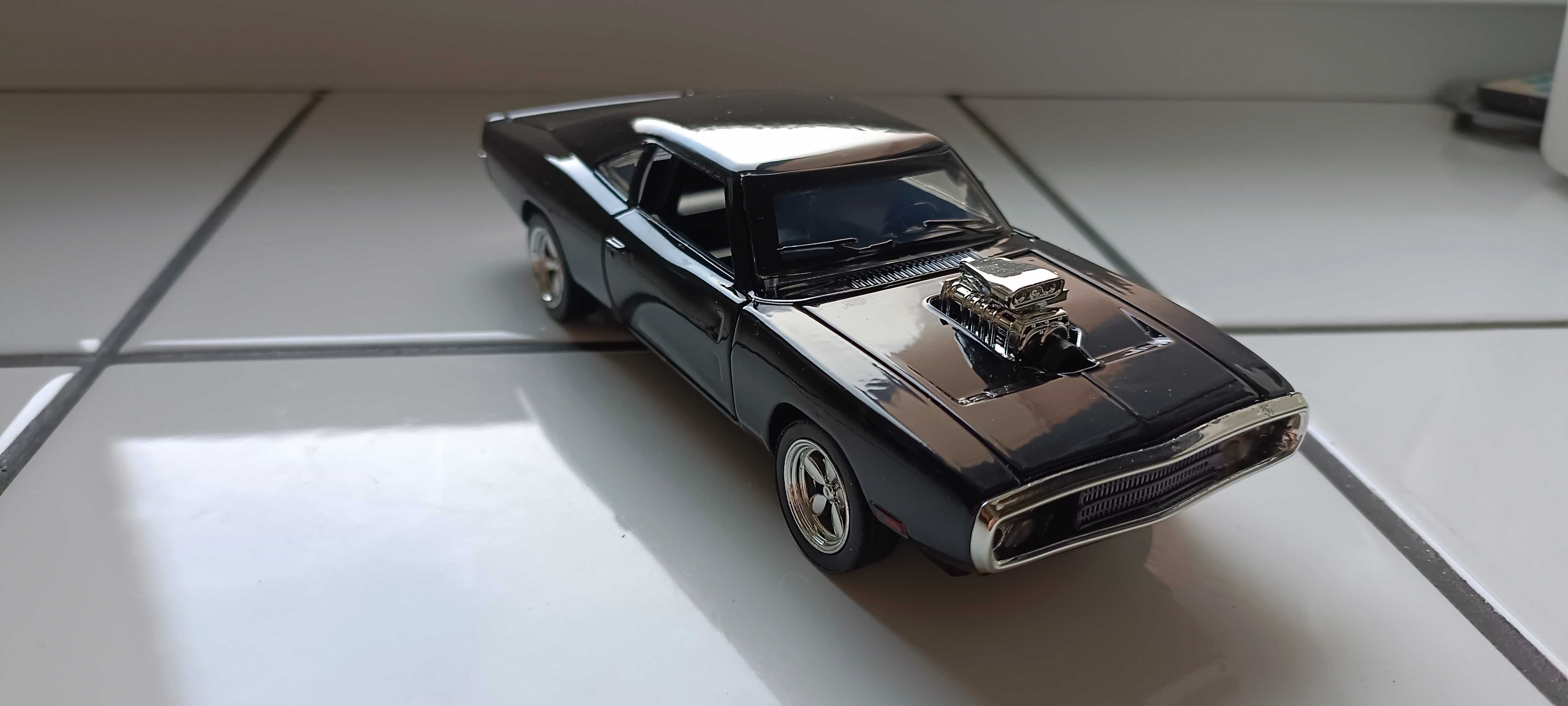 Dodge Challenger skala 1:32