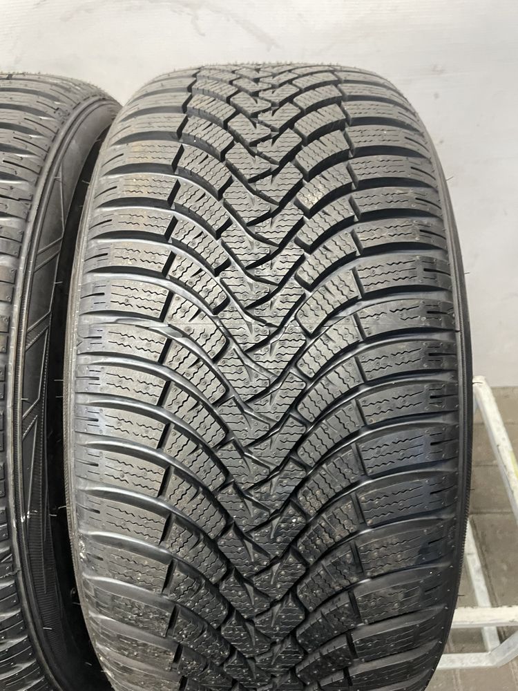 235/40/18 Falken Eurowinter HS 01