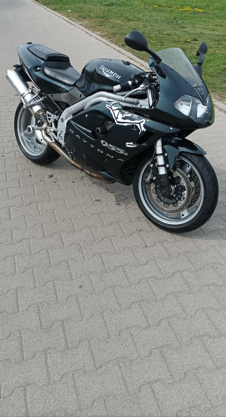 Triumph Daytona Cennential