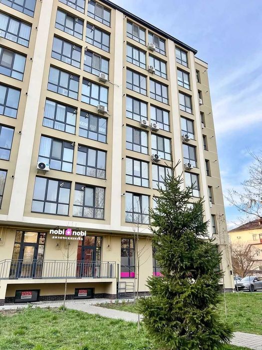 Центр! Здана простора 2кім з наповненням вул. К.Данила. 5 поверх!