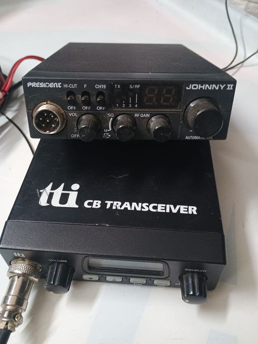 Dwa radia samochodowe CD Prezydent Johnny II i tti transceiver