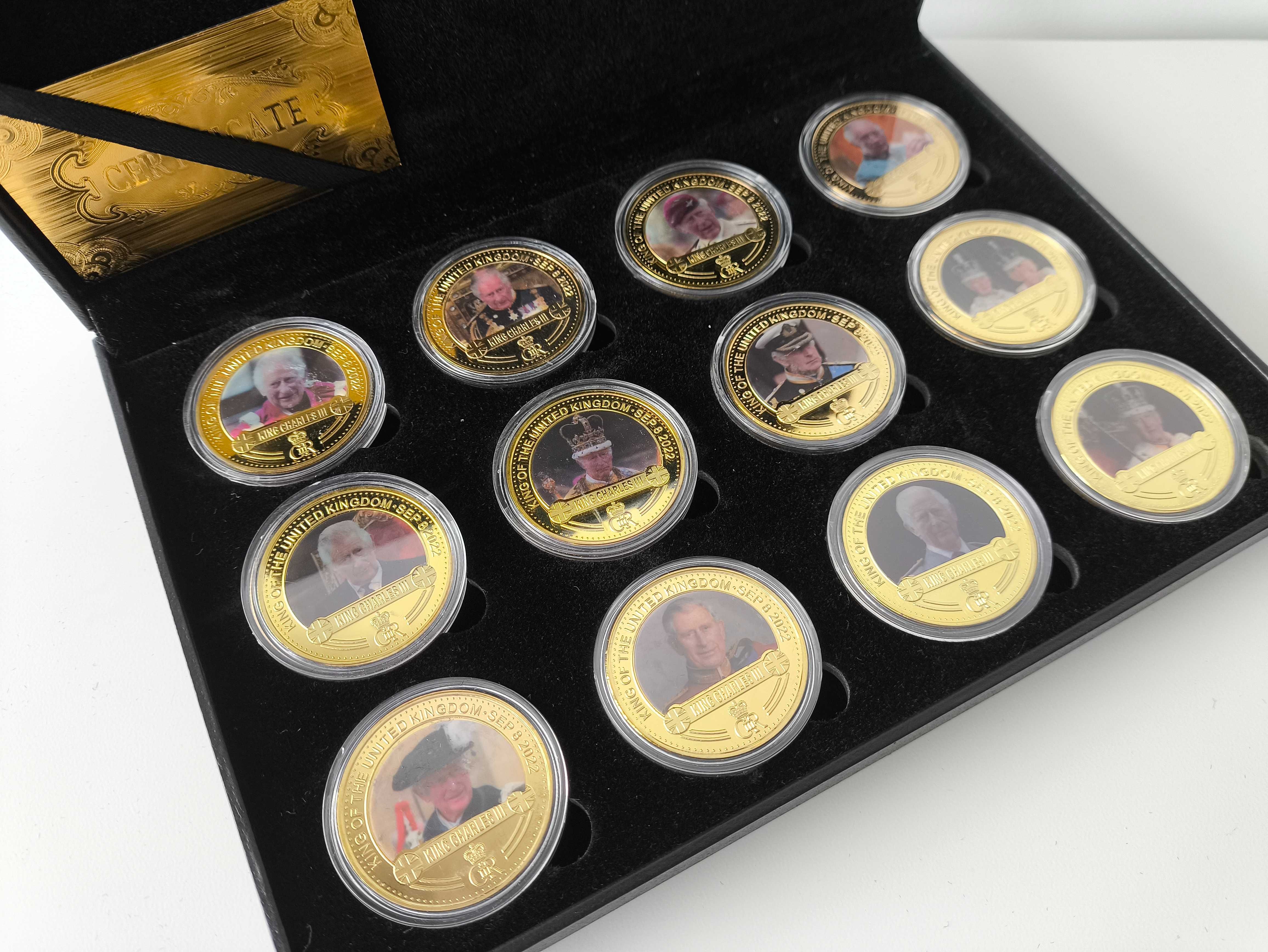 Conjunto de moedas comemorativas do Rei Reino Unido