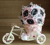 Bukiet róż w rowerku stroik ozdoba na prezent - handmade