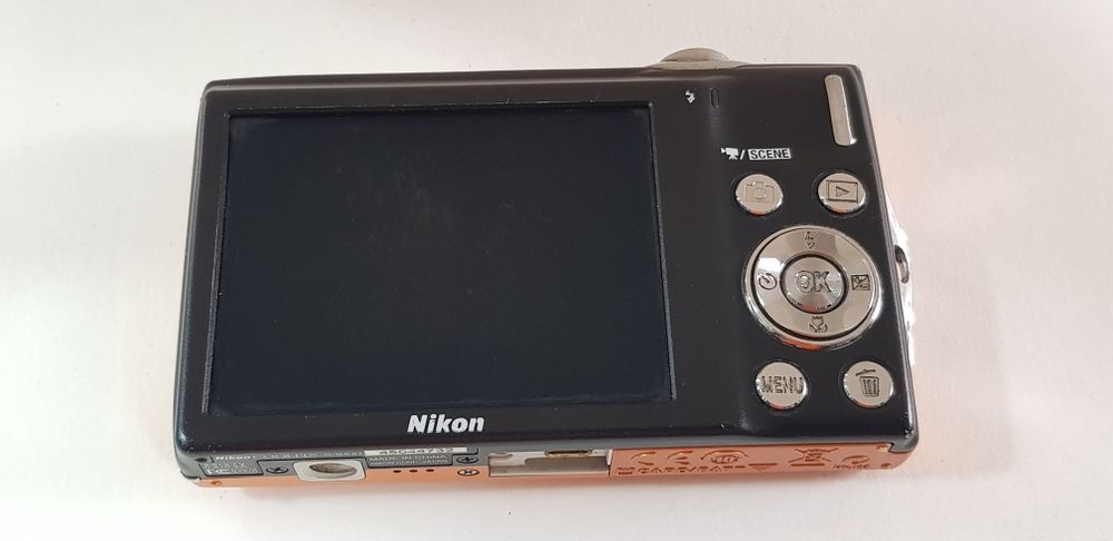 Фотоапарат Nikon Coolpix S3000