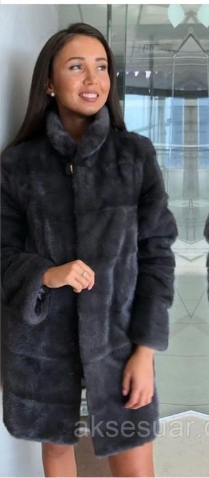 Продам норкову шубу