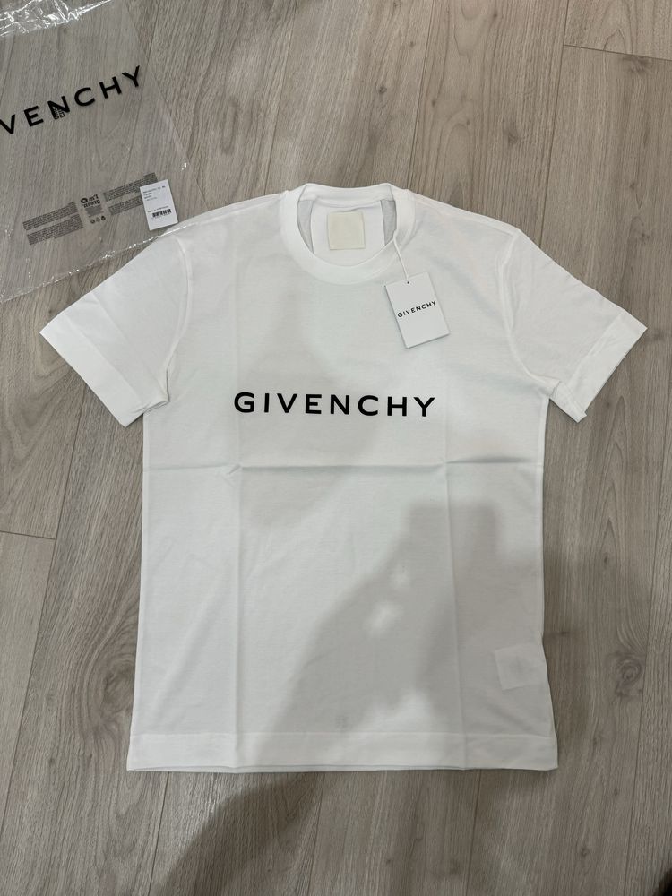 Givenchy t shirt