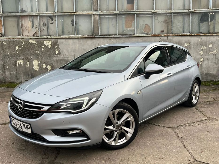 Opel Astra 1.4T 150 NAVI Kamera BLIS Klima GrzKiera 2xPDC GrzFotele Alu17 Zarej!
