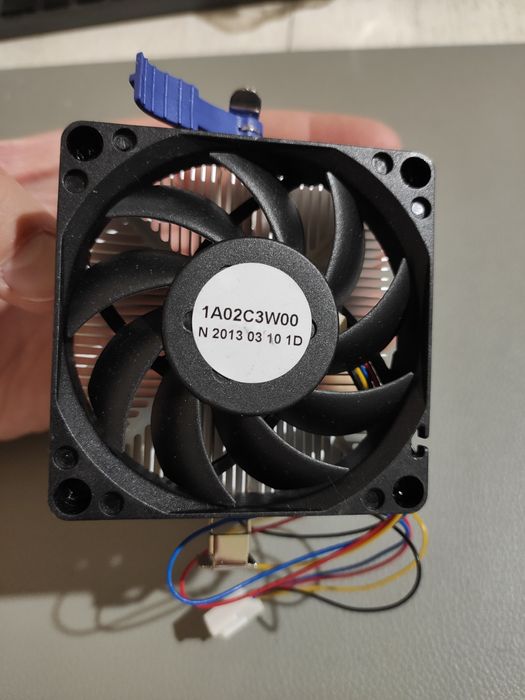 Процесорний кулер AMD 1A02C3W00 (AMD AM/FM, 4pin, 70мм, 2000 об/хв)