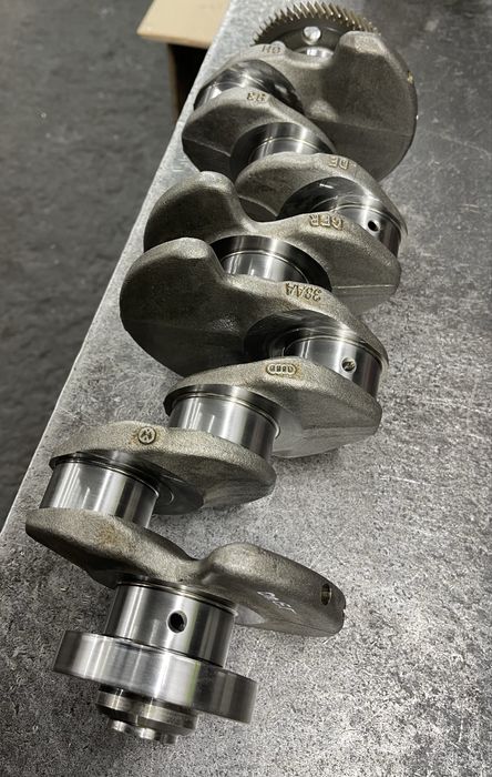 Колінвал 2.0 tdi Audi Q5 A6 A4 VW Crafter  Amarok Tiguan Skoda Superb