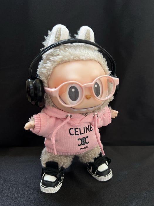 Лабубу в одязі розпродаж