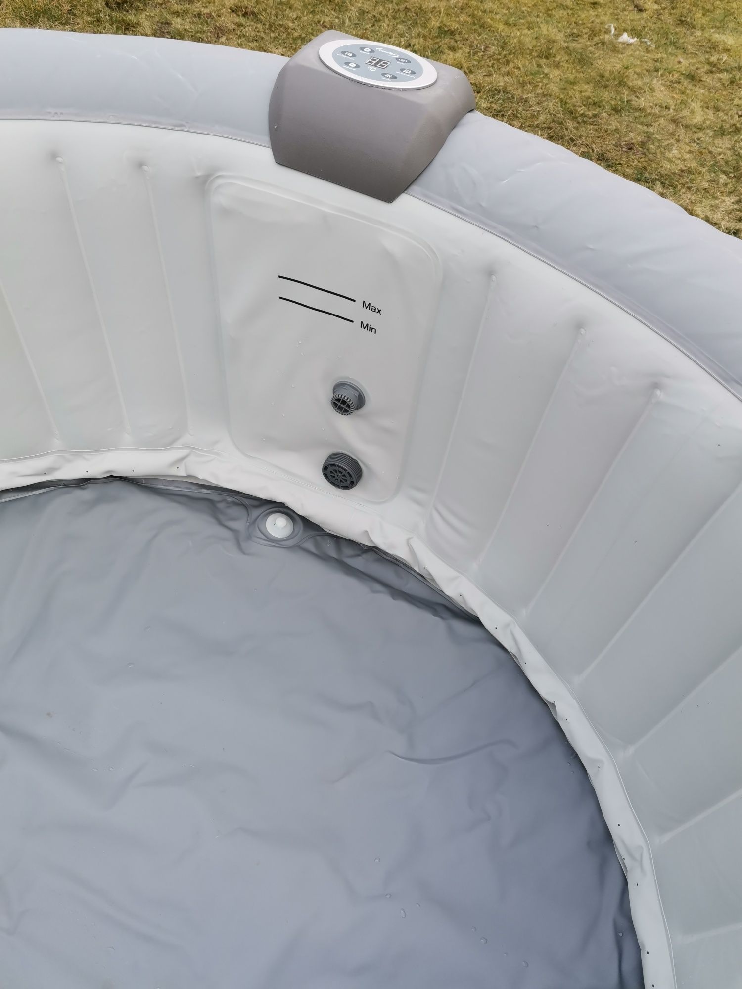 Jacuzzi dmuchane ogrodowe CleverSpa corona