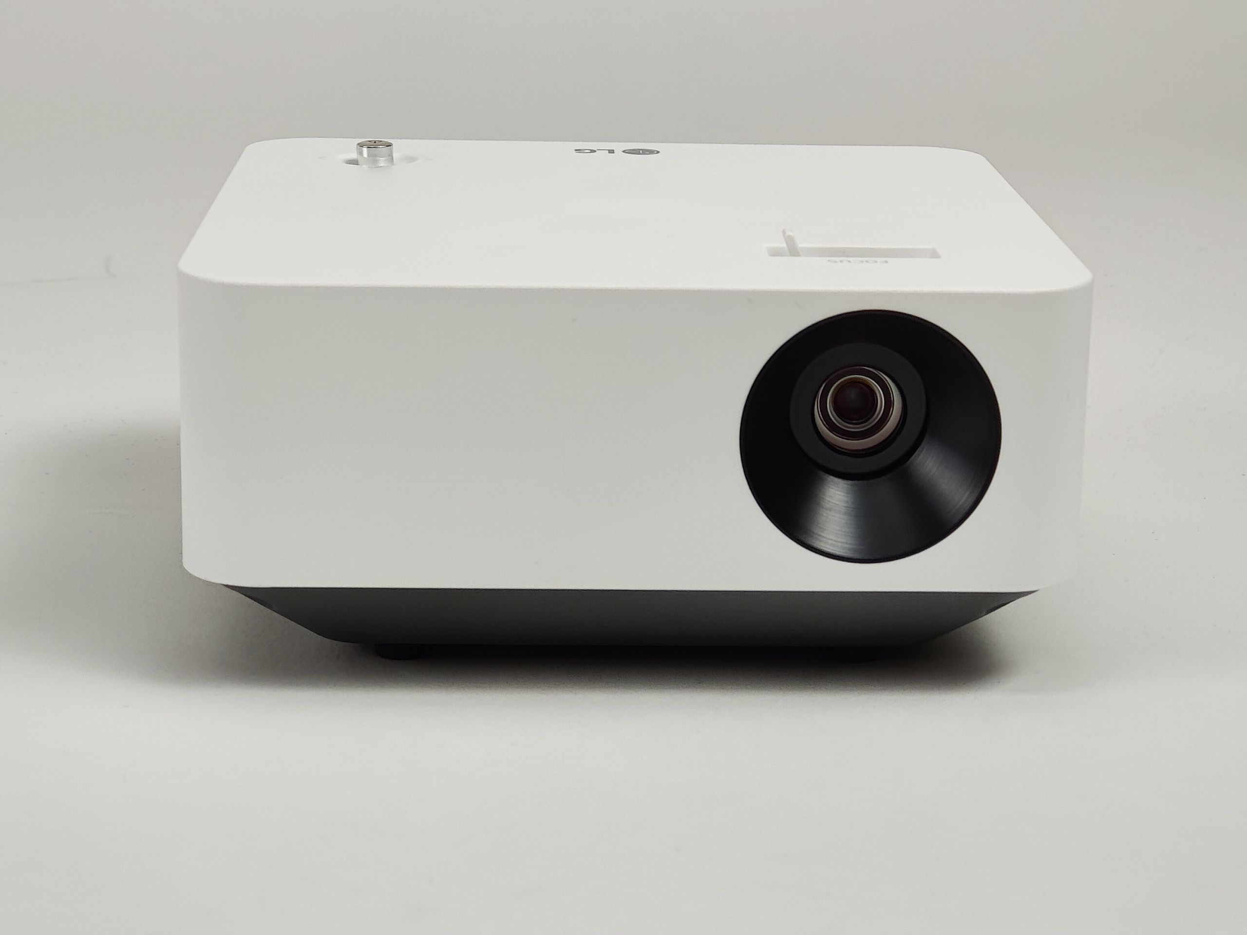 Projektor DLP LG Electronics CineBeam PF510Q - biały