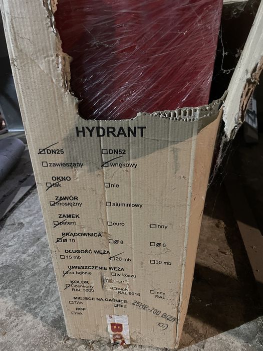 Hydrant podtynkowy Boxmet z wężem do 25 -długość 20 metrów czerwony
