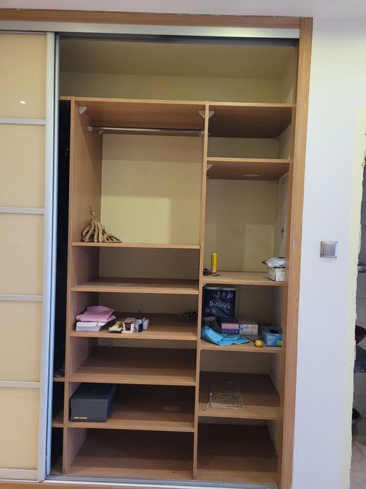 Szafa przesuwna zabudowana Komandor