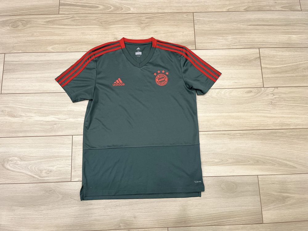 Футболка adidas fc bayern munchen