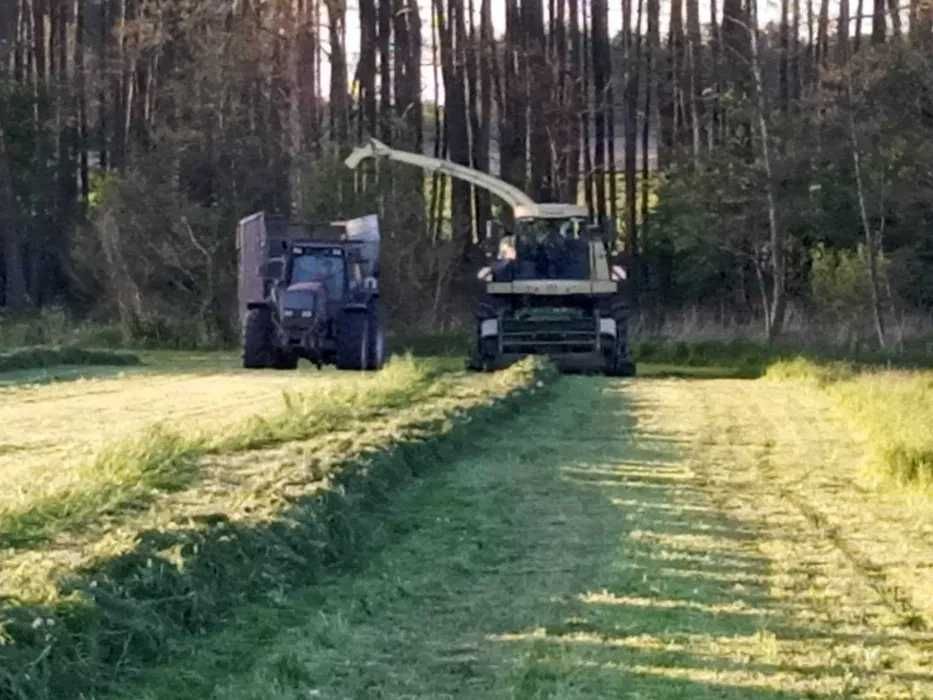 Usługi zbioru trawy