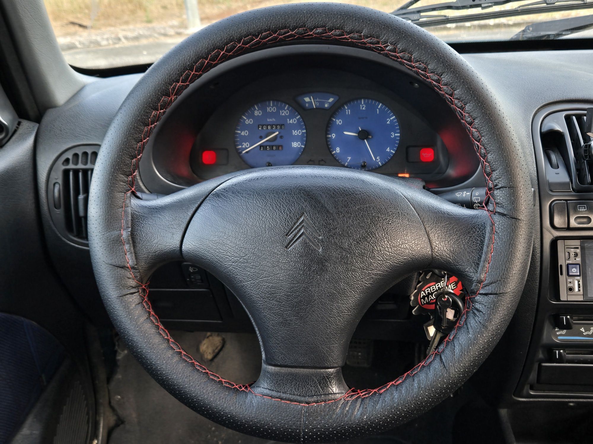Citroën saxo com pouco kms!!!