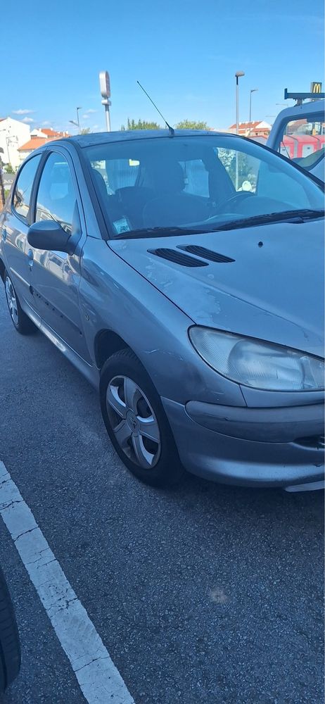 Peugeot 206 bem economico