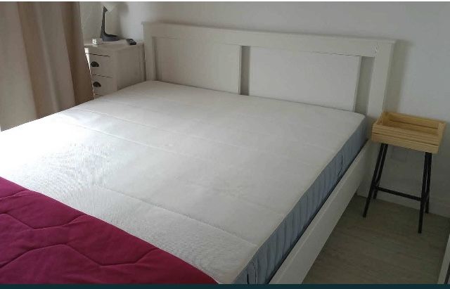 Cama de casal com colchao 140*200 - entrego